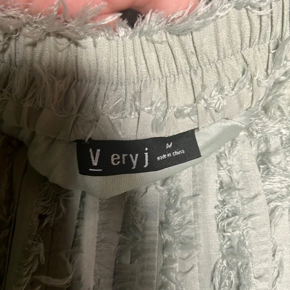 👀 VERY J pleated eyelash fringe skirt size M pale mint green - Picture 2 of 6